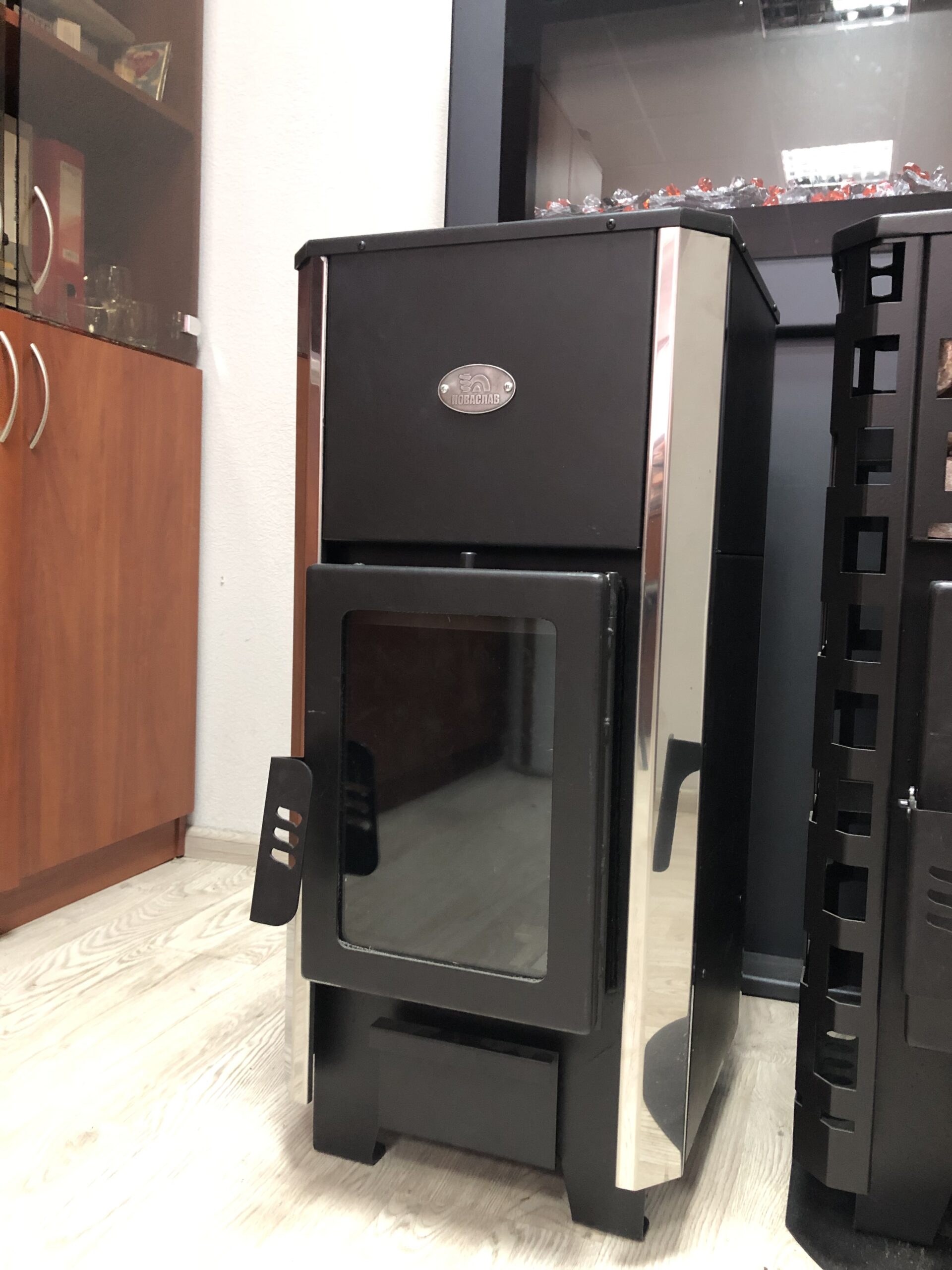 Piec grzewczy i kuchenny koza POV-100 V Vertical 2